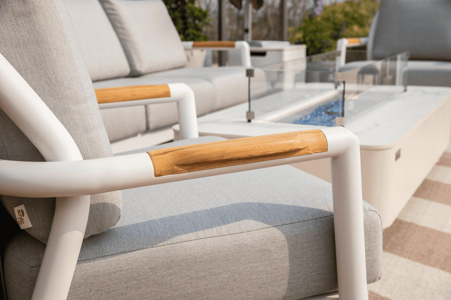 Elementi Santorini Swivel Chair