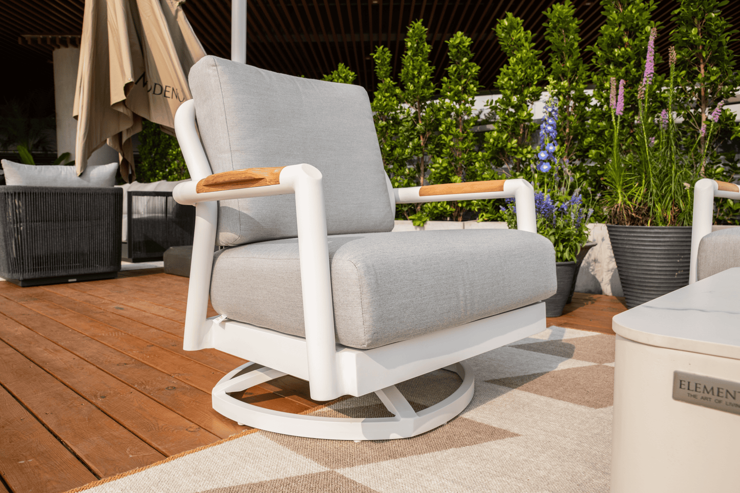 Elementi Santorini Swivel Chair